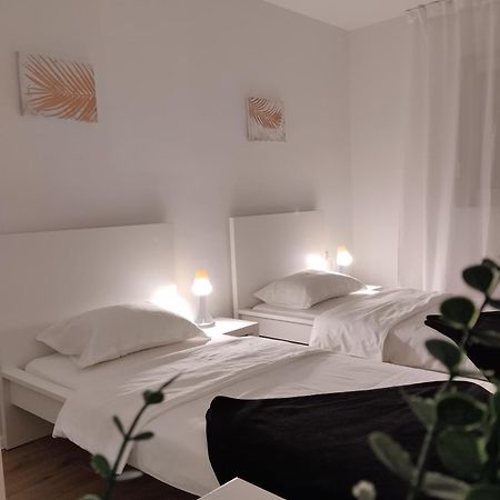 Marija Apartman Осиек Екстериор снимка